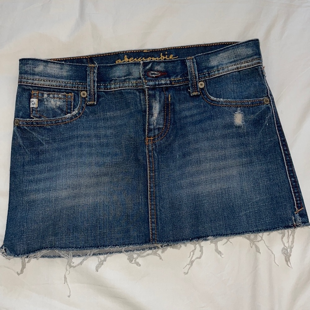 Abercrombie & Fitch . Jean skirt. Low rise. XS
